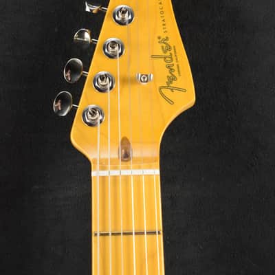 Mint Fender American Professional Classic Stratocaster HSS 3-Color Sunburst Maple Fingerboard image 5