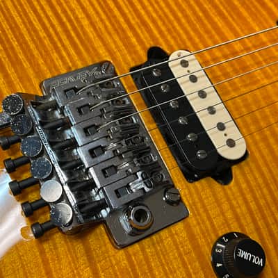 2000 Peavey EVH Wolfgang Floyd Rose flame maple Amber image 4