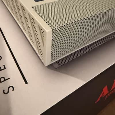 Akai MPC Live II Standalone Sampler / Sequencer Retro Edition 2020 - Present - Grey image 9