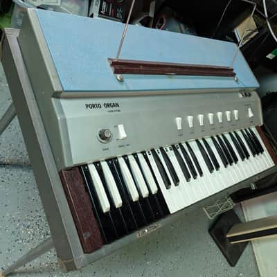 Porto combo suitcase Organ Italy Ideal CEI Noble vintage synth Farfisa/Starmaster-adjacent needs work Italian 1960’s blue grey tolex image 15
