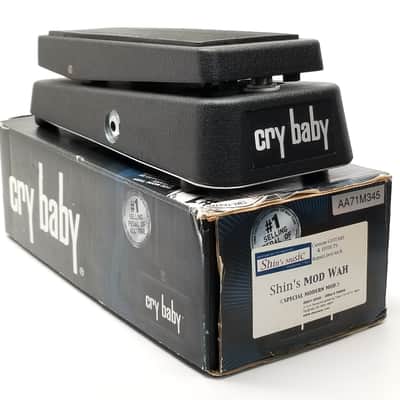 used Dunlop GCB95 Cry Baby with Shin's Music Special Modern Mod