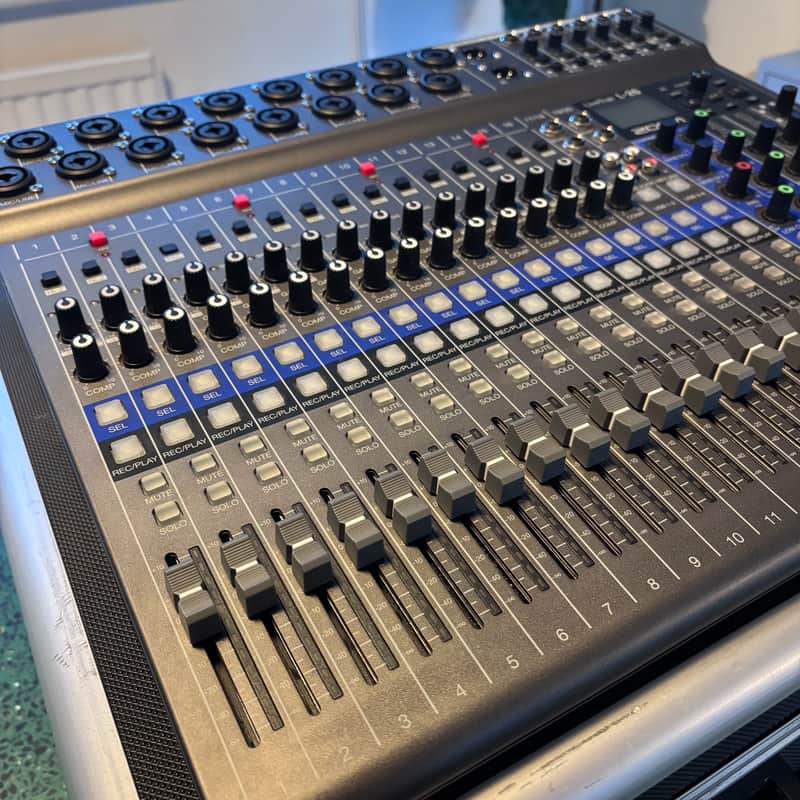 Zoom LiveTrak L-20 Digital Mixer with Case & Extras image 1