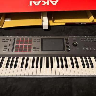 Akai MPC Key 61 Standalone Workstation Synthesizer 2022 - Present - Black image 10
