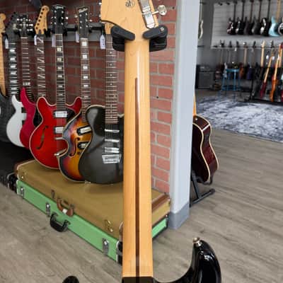 Fender American Performer Stratocaster HSS with Maple Fretboard 2018 - Present - Black image 10