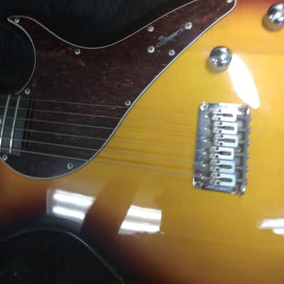 Line 6 Variax 500 2000's - sunburst image 5