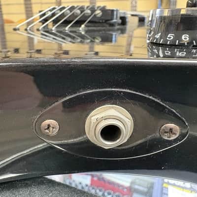 ESP LTD F-50 2006-2016 - Black image 18