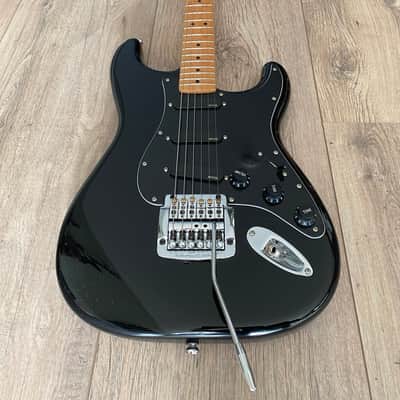 Squier Steve Rothery Stratocaster Marillion Squier by Fender Blac image 2