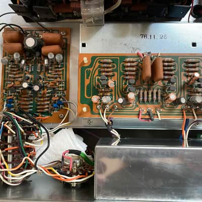 Marantz  1070 integrated amplifier  1974 image 9