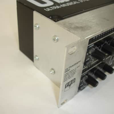 Behringer FBQ3102 ULTRAGRAPH PRO 31-Band Stereo Graphic Equalizer w/ FBQ Feedback Detection System image 3
