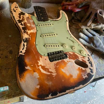 Stratocaster Body - 2 tone Sunburst - Super Heavy Relic - 100% handcrafted in Italy - Alder image 3