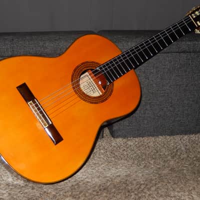 TOSHIHIKO NAKADE 1500S 1972 - HERNANDEZ y AGUADO CLASS CLASSICAL CONCERT GUITAR - SPRUCE/BRAZILIAN ROSEWOOD image 2
