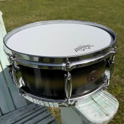 Gretsch 4102 Renown 14x5.5" 8-Lug Snare Drum with Round Badge 1958 - 1966 Tri-Tone Blue and Silver image 2