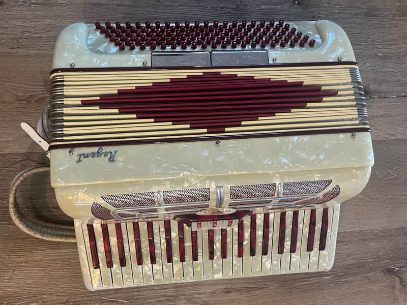 Regent Accordion Unknown (probably 1950"s) - White image 1