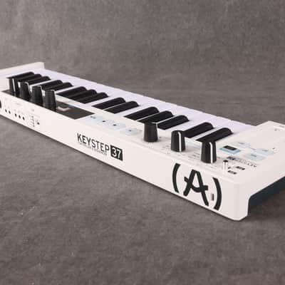 Arturia KeyStep 37 Controller & Sequencer - 2nd Hand (165806) image 6