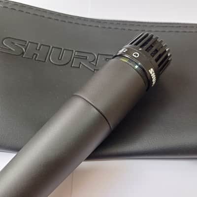 Shure SM57 Cardioid Dynamic Microphone - with zip case and mic clip image 8