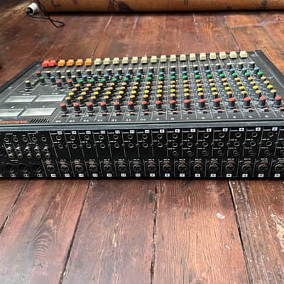 TASCAM M-216 1986-1994 - Black / Wood Side Panels image 2