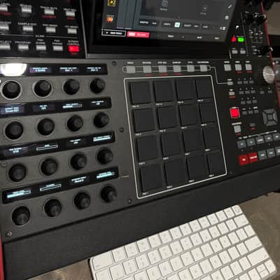 Akai MPC X Standalone Sampler / Sequencer 2017 - Present - Black image 2