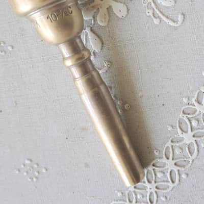 Wedge One Piece Chuck Findley S (66S) w/ 27 Throat (replaces