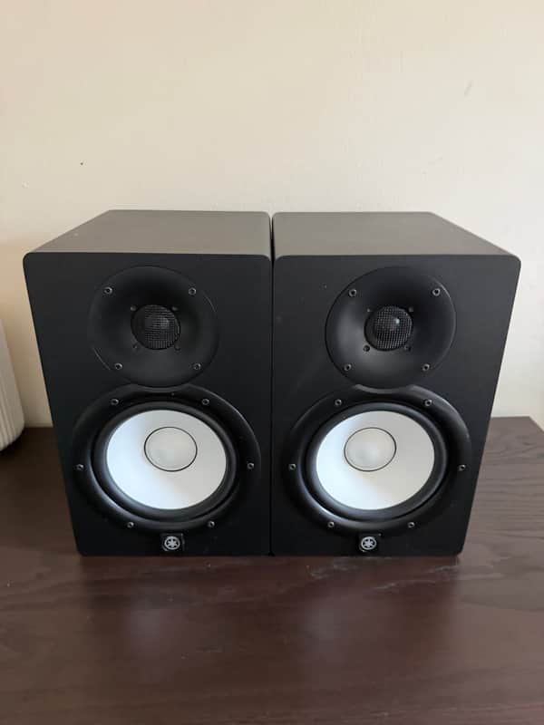 Yamaha HS7 6.5" Powered Studio Monitor (Pair) 2015 - Present - Black image 1