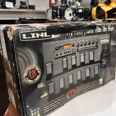 Line 6 POD xt Live Multi-Effect and Amp Modeler 2000s - Black image 4