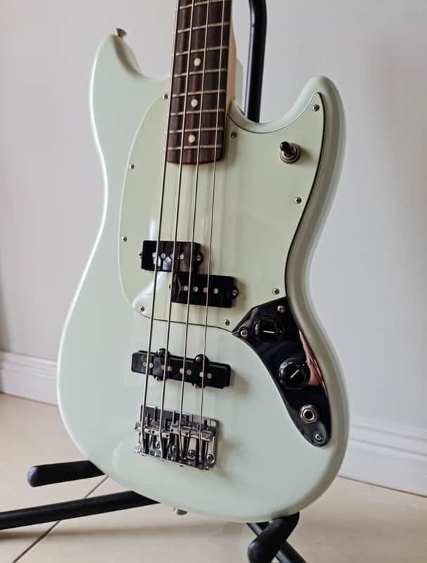 Fender MIM Mustang Bass (Short scale) image 1