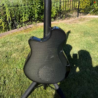 Emerald Virtuo 2024 Translucent Black Quilted Maple image 4