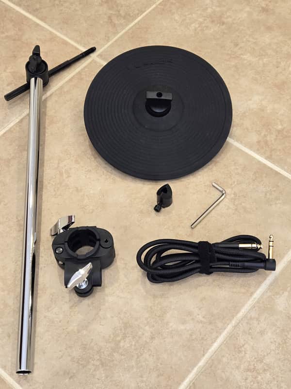 Lemon Cymbal Dual-Zone 9" Splash with TRS Cable, Mounting Kit, Accessories Lemon - black and chrome image 1