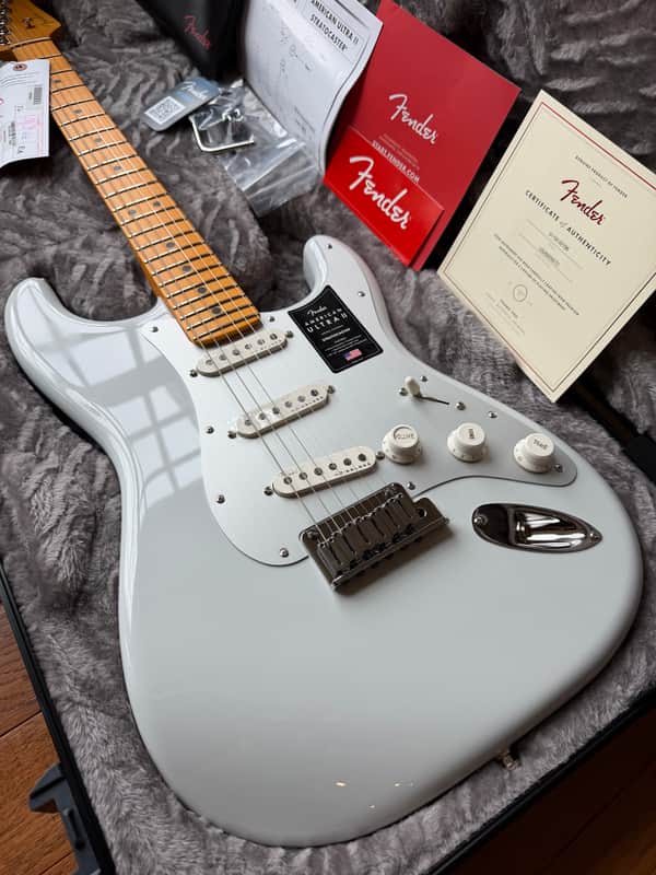 2026 Fender American Ultra II Stratocaster Maple - Avalanche White image 1
