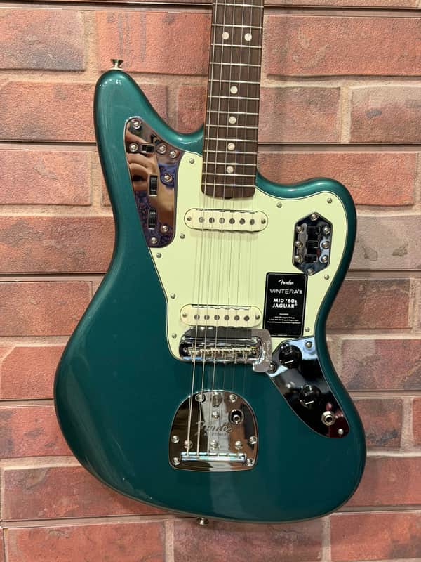 Fender Vintera III Jaguar