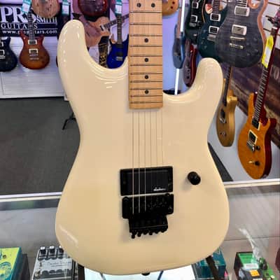 Jackson Pro Origins 1985 San Dimas SD1A H FR, Maple Fingerboard, Vanilla Shake with Gig Bag image 2