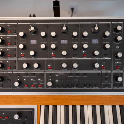 Moog One 16-Voice 61-Key Polyphonic Analog Synthesizer 2018 - Present - Black/Ash image 11