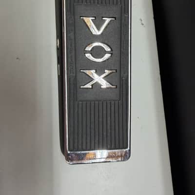 Vox V847A Wah with 9V Jack  - Black / Chrome image 3