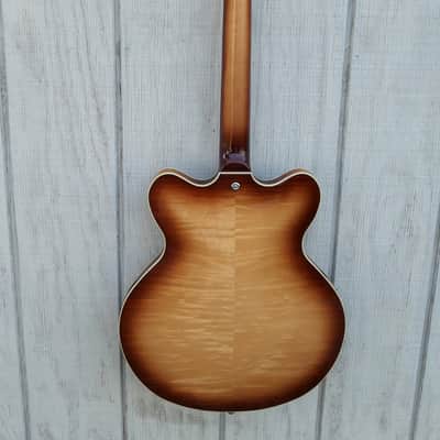Hofner HCT-VTH-SP-SB Verythin CT SPECIAL Semi hollow Flame Maple Top New like 335 has 2 Humbuckers one a P90 image 3