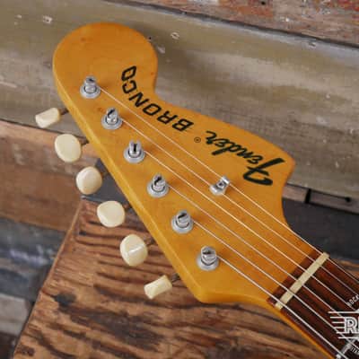 Fender Bronco - 1967 - Red image 8