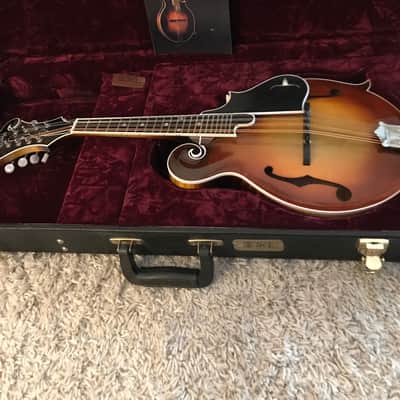 Ratliff R5  Mandolin,  F style with deluxe case. image 1