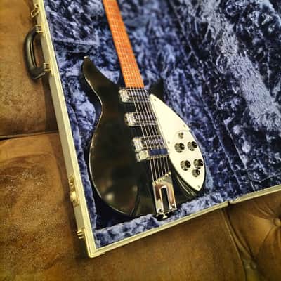 Rickenbacker 350V63 Liverpool JETGLO Ex Demo image 17