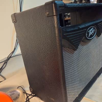 Peavey Vypyr Solid State 15-Watt 1x8" Modeling Guitar Combo 2000s - Black image 2