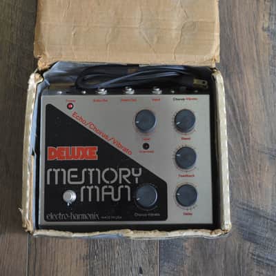 Electro-Harmonix Deluxe Memory Man Vintage Analog Delay MN3005 w