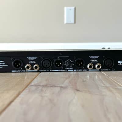 Behringer Ultragraph Pro FBQ1502 15-Band Stereo EQ image 5