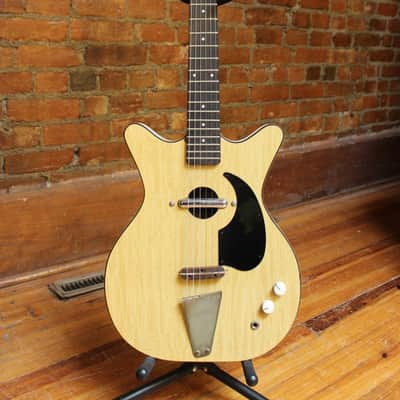Danelectro Convertible Single Pickup 1959 - 1969 - Blonde image 3