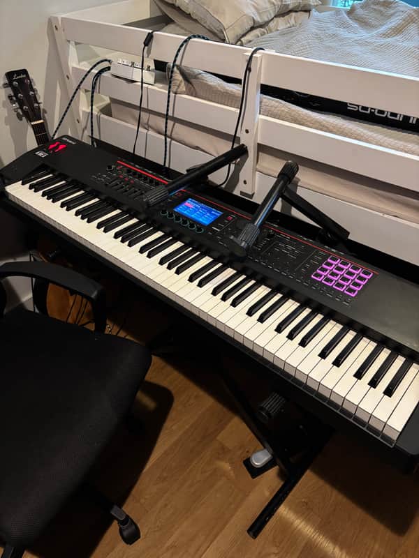 Roland FANTOM-08 88-Key Workstation Keyboard 2022 - Present - Black image 1