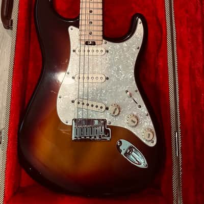 Fender American Elite Stratocaster | Tobacco Sunburst | 2019 image 2
