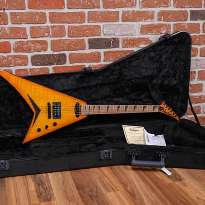 Immagine Jackson USA Custom Shop RR1 HS TOM Rhoads Flame Maple Slab Top Amber Lager Burst 2024 w/OHSC (B-Stock) - 2