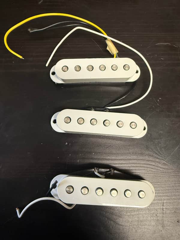 Fender MIM Ceramic Single Coil Pickups 2001 - White image 1