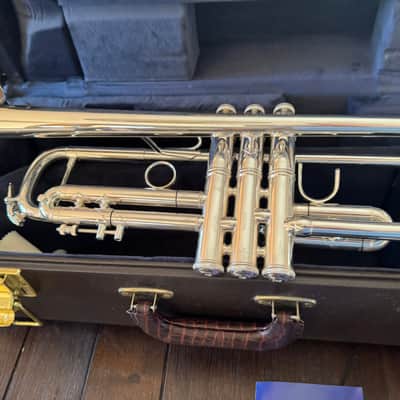 Bach Model LR180S37 Stradivarius Professional Bb Trumpet - Excellent Condition! image 7