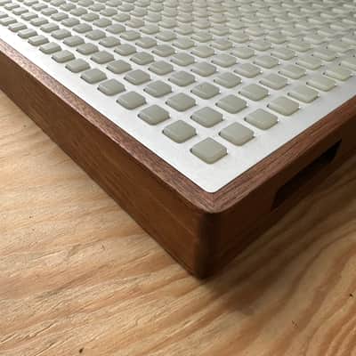 Monome 256 Walnut NON VARIBRIGHT 2010 - Walnut image 6