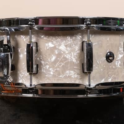 Pearl 5.5x14 Session Studio Select Nicotine White Marine Pearl Snare Drum image 5