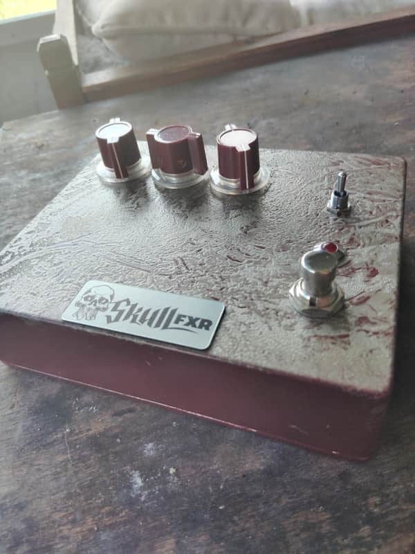 SkullFXR Perk DeLuxe 2025 - Burgundy and Gold image 1