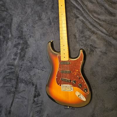 Fender MIJ Hybrid II Stratocaster w/ American Professional II V-Mod II Pickups image 2