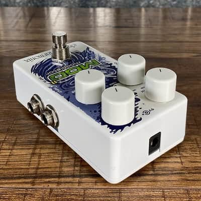 Electro-Harmonix EHX Mod 11 Modulator Tremolo Flanger Chorus Rotory Phaser Pitch Guitar Effect Pedal image 4